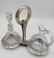 Laden Sie das Bild in den Galerie-Viewer, Essig und Öl Spender in Silber Spanien 20. Jh.