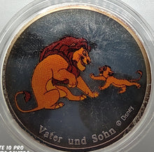 Laden Sie das Bild in den Galerie-Viewer, Medaillen Motiv König der Löwen Silber polierte Platte