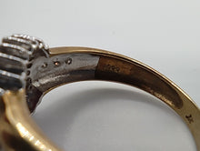 Laden Sie das Bild in den Galerie-Viewer, Rubinring mit Brillanten in 8 Karat Gelbgold
