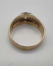 Laden Sie das Bild in den Galerie-Viewer, Brillantring großem Mittelstein in 14 Karat Gelbgold insgesamt 1,0ct
