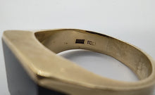 Laden Sie das Bild in den Galerie-Viewer, Herrenring Onyx in 14 Karat Gelbgold