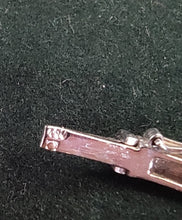 Laden Sie das Bild in den Galerie-Viewer, Sehr feiner Brillantarmreif in 18Karat Weißgold