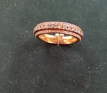 Laden Sie das Bild in den Galerie-Viewer, Memoryring mit Brillantdrehschiene in 18 Karat Gelbgold