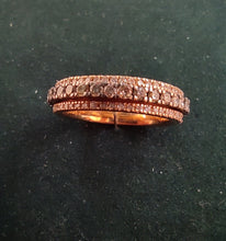 Laden Sie das Bild in den Galerie-Viewer, Memoryring mit Brillantdrehschiene in 18 Karat Gelbgold