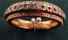 Laden Sie das Bild in den Galerie-Viewer, Memoryring mit Brillantdrehschiene in 18 Karat Gelbgold