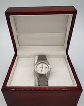 Laden Sie das Bild in den Galerie-Viewer, DAU IWC Yachtclub II