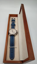 Laden Sie das Bild in den Galerie-Viewer, HAU Moscow Classic Spitfire Supermarine Chronograph Limitiert