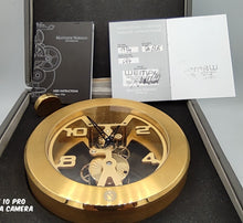 Laden Sie das Bild in den Galerie-Viewer, Tischuhr MATTHEW NORMAN MESSING